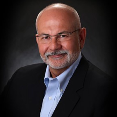 Gordon Curphy_headshot - larger size - 400x400